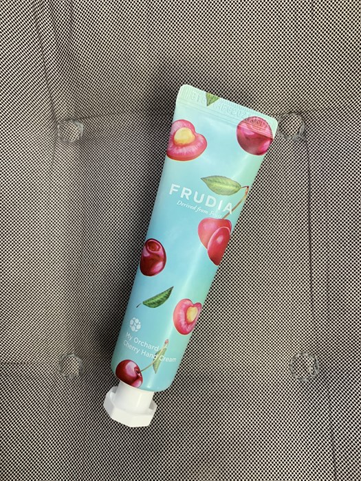 Крем для рук с экстрактами вишни Frudia Squeeze Therapy Hand Cream Cherry d1d4b396-ffe4-44fe-8b99-cac17323f405 - фото 17674