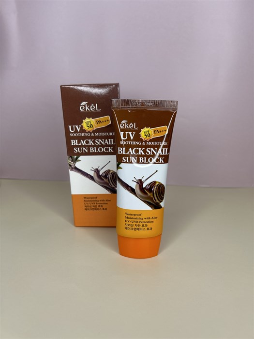 Солнцезащитный крем с муцином черной улитки Ekel UV Soothing & Mousture Black Snail Sun Block, 70 мл 00044 - фото 19658