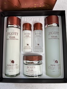 {{photo.Alt || photo.Description || 'JIGOTT SNAIL Набор антивозрастной с муцином улитки'}}