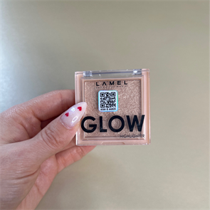 {{productViewItem.photos[photoViewList.activeNavIndex].Alt || productViewItem.photos[photoViewList.activeNavIndex].Description || 'Хайлайтер для лица Glow Highlighter, тон 402 Солнце LAMEL, 3,8 г'}}