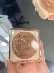 {{productViewItem.photos[photoViewList.activeNavIndex].Alt || productViewItem.photos[photoViewList.activeNavIndex].Description || 'Румяна бронзер 04 тон Farres mate blusher terracotta'}}