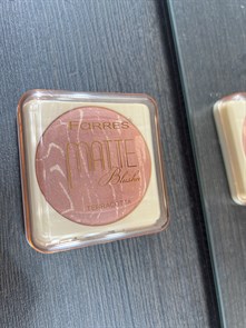 {{productViewItem.photos[photoViewList.activeNavIndex].Alt || productViewItem.photos[photoViewList.activeNavIndex].Description || 'Румяна farres matte blushes terracotta 01'}}