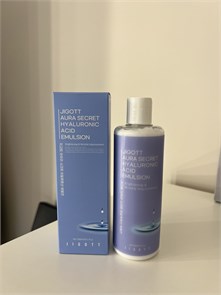{{photo.Alt || photo.Description || 'JIGOTT УВЛАЖНЯЮЩАЯ ЭМУЛЬСИЯ С ГИАЛУРОНОВОЙ КИСЛОТОЙ AURA SECRET HYALURONIC ACID EMULSION'}}